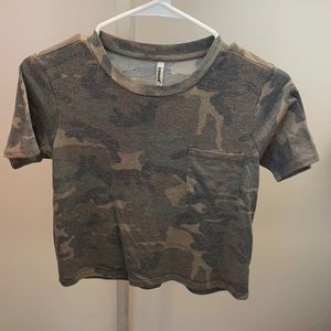Camo short sleeve tee